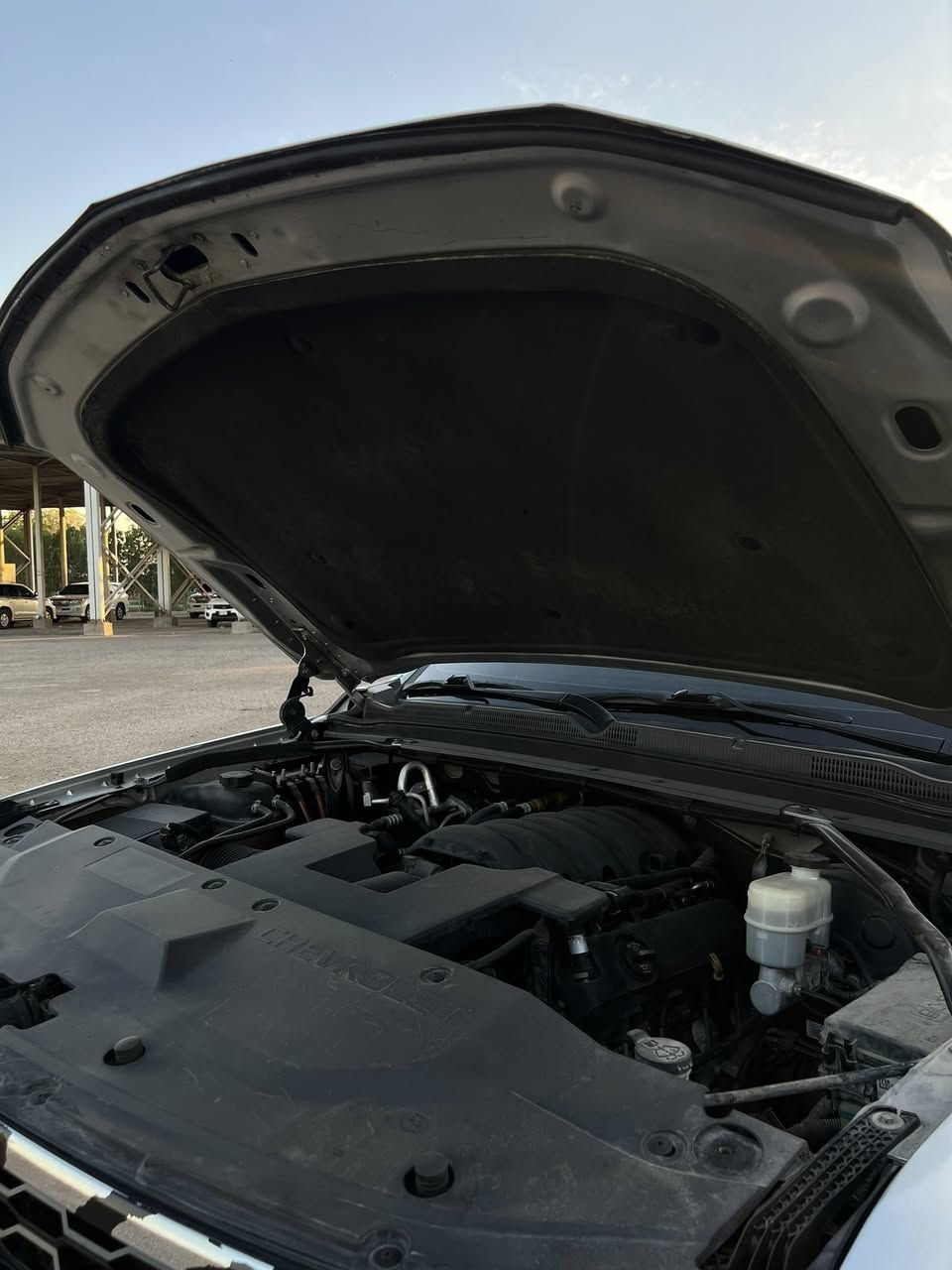 تاهو سوبرمان LT 2019
ماشية 77 ميل حقيقي 
‎استخدام شخصي 
‎فتحة 
‎كشنات جلد كهربائي   
‎شاشات 3 
‎قاصة 
‎رادار 
‎حساس مري 
‎مري قلاب 
‎تدفئة كشنات امامي خلفي 
‎4 ويل 
‎تحديد مسار 
‎تبريد ثلاجة 
‎حادثها كما موضح بالصورة
مكانها بغداد 
***********
