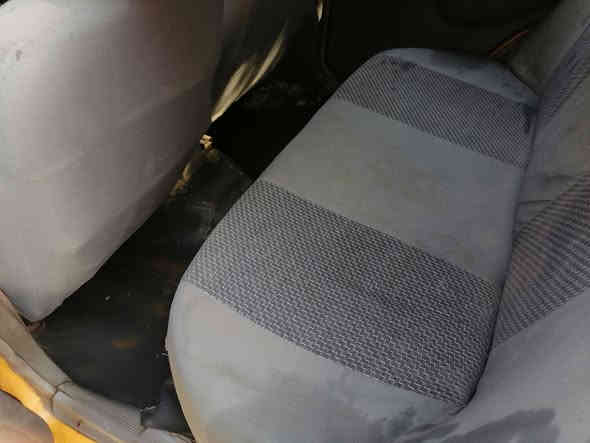 السلام عليكم سايبه ٢٠١٢ للبيع سياره مرتبه وبلاديه شواصي بلاد محرك تبخير باسمي تحويل ثاني يوم مصفره هيئه وغرامات وهزه سياره استخدام شخصي المكان الدوره لاستفسار أكثر اتصل علئ الرقم *********** السعر ٢٦ وبيه مجال
