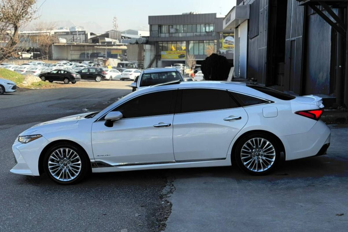 توێتا ئەڤەلۆن 2020 لمیتد مەلیک سورعە سپی سەدەف
سفری شەریکەی جیهانە ١١٥کم ڕۆشتوە 
لۆک لۆکە ماڵی دۆستە فول فول مواسەفاتە لمیتدە
چوار تایەو ویلی لۆکی لە ژێرایە
یەک چەمەلەخی دواوە بۆیاخە  
بێ ئێرباگ بە شەرت هەتا بڵێ جوانوو  فەخامەیە 

سـعـر : لە کۆمێنت داوابکە ڕاستەوخۆ بۆت دێت 📥 

گێڕو مەکینەی برخوی بانەدراوە
 چرکەی تیا نیە وەک تۆپە 
هیچ کێشەیەکی تێدا نییە 

ژمارەی خاوەنەکەی 
***********
واتساپ:***********
