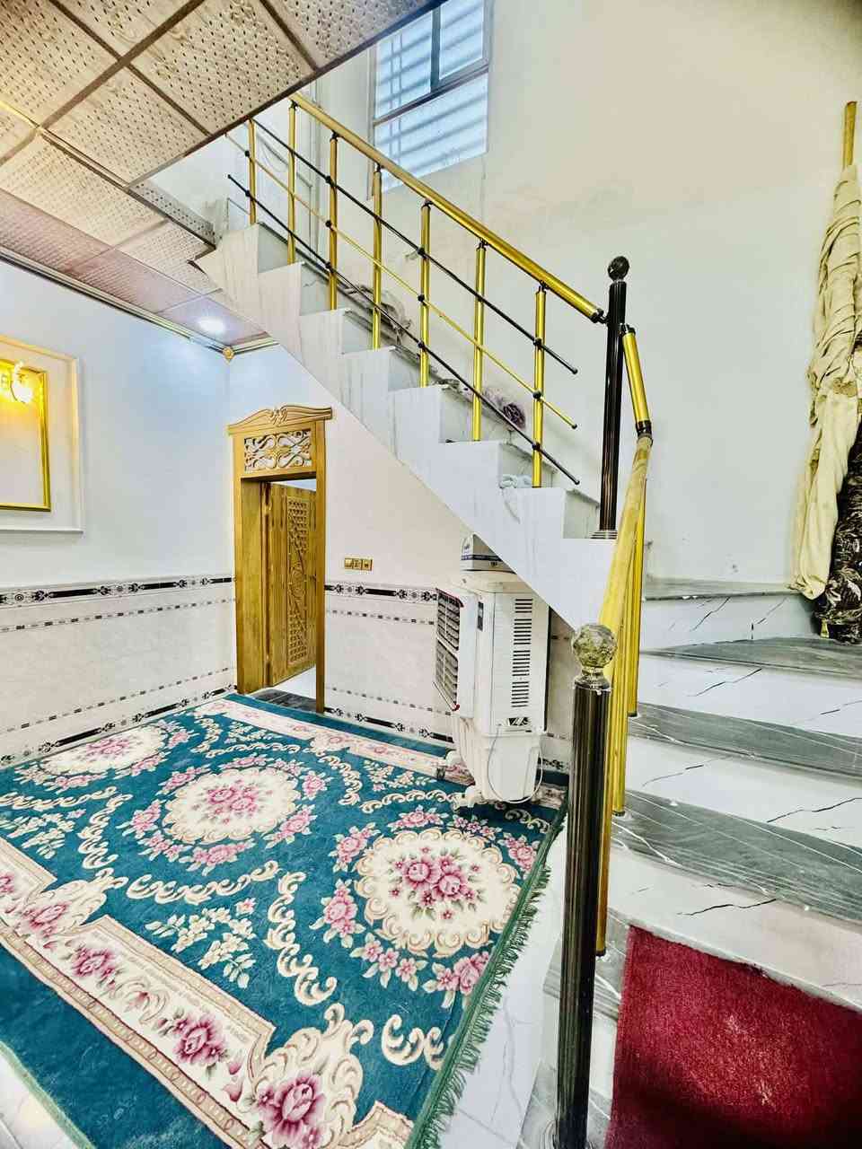 يا الله 🏠بيت  للرهن (100 متر) طابو صرف حي النداء
مجمع بيتي الثاني قرب شارع ٦٠ التبليط مال السلطان ثالث عرصه عن ٦٠
السعر الرهن 23 مليون  وبي مجال سنه وقابل التجديد  معه الثاث جاهز السكن 
شارع ١٥ مقابيل السوك 
يحتوي على طابق واحد 
 غرفه  مطبخ   صاله   استقبال
الاستفسار ***********
ــــــــــــــــــــــــــــــــــــــــــــــــــــــ
يوجود ٢٠٠ متر غرفتين
