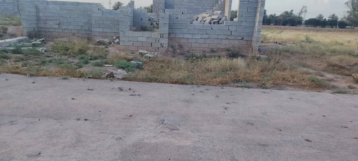 سلام عليكم هيكل لبيع المساحه 300وقطعه بصفه هم 300من ضمنه العنوان الضلوعيه قرب وادي الموت الرقم ‏‪***********
