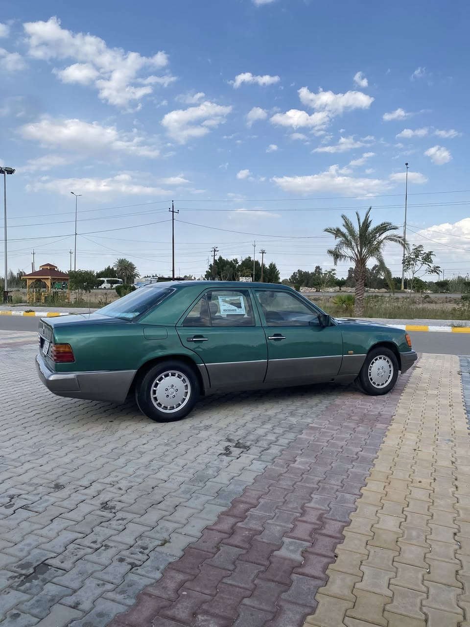 مرسيدس رقم بغداد هزه لل2030بسمي تحويل مباشر السياره مكفوله كفاله عامه محرك وكير بطه 2500جديد حداديه امامي خلفي جديده 
كهربائيات كله شغاله 
 السياره مصبوغه عام للجماليه 
داخل اسود جديد 
السعر 43وبيهه مجال بسيط 
مكان السياره واسط 
الاستفسار على هذا الرقم ***********
رجاً اذا تحب اتصل اني مكلف بنشر 📌📌📌
