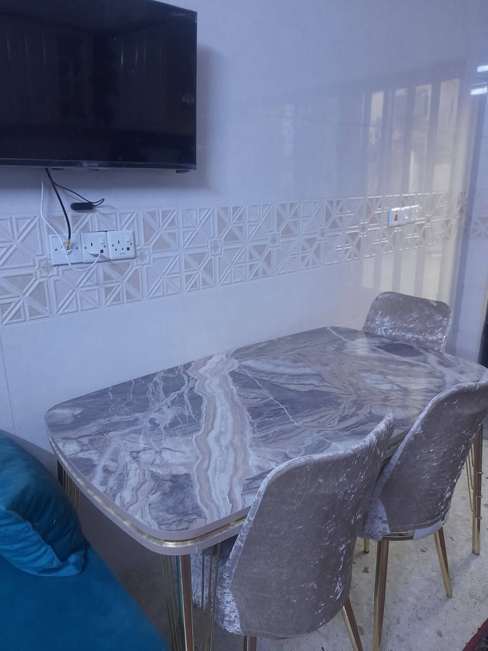 ميز طعام تركي ٤كراسي نظيف اي ضرر مابي ١٥٠ وبي مجال


**إذا كنت صاحب هذا الإعلان وتريد حذفه لأي سبب، رجاءا أرسل رسالة إلى الدعم الفني**