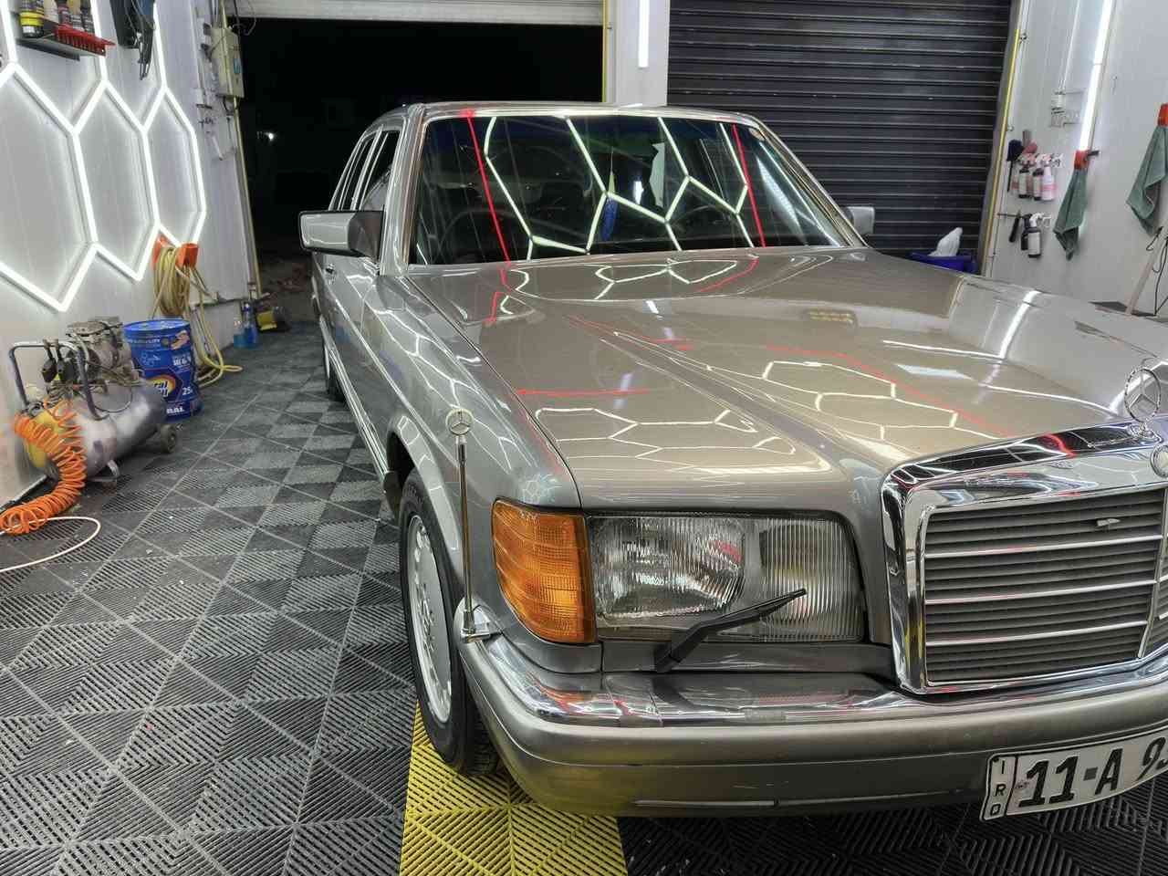 سلام عليكم مارسيدس  موديل. 89. مكفوله كفاله عامه. عد صبغ الجماليه.  بدون اي طخه سياره جديد. بلاديه  تبريد ثلج سيار حجم. 300 بلاد رقم بغداد بسمي تحويل ثاني يوم سياره بعده ع البلاد. يعني.  اتراي زيرو. مكاني بغداد القاهره السعر. 85 وبيه مجال ***********
