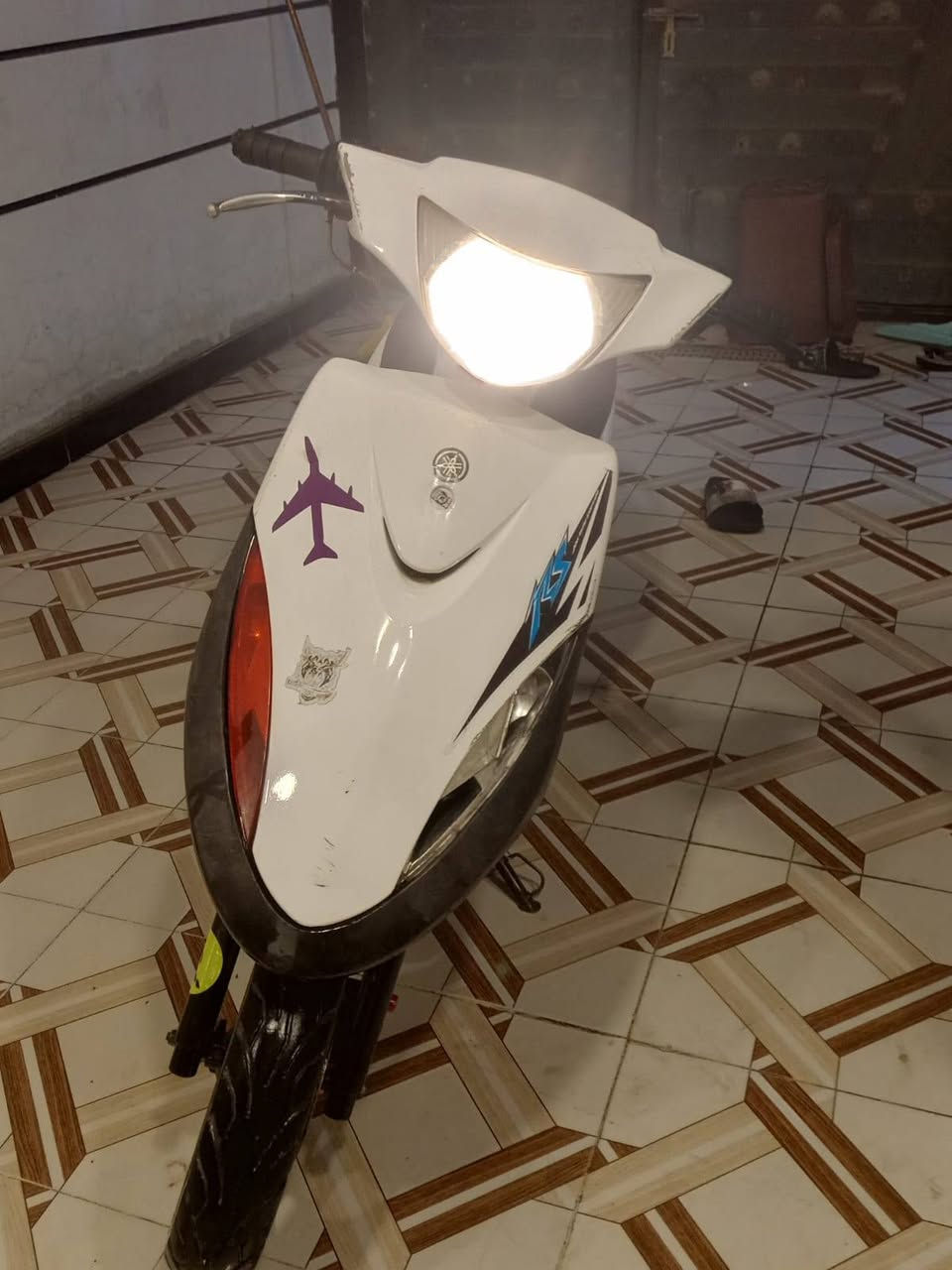 سلام عليكم
ماكس عدله للبيع بوشه55 لا نضوح ولا تبخير خير من الله 
كفرات سوادات بلادي  
صالنصه fm امل طكه 
كهربائيات كلها شغاله عدى الأشاير 
سلف واكف هندر نص نكره بكل وقت 
نقصها واقيه تاير خلفي + ستاند تعليك 
تعال وجيب فيتر وياك الدراجه خير من الله 
مكاني بغداد الدوره 
السعر 400 و بيه مجال 
الرقم بي واتساب ***********
