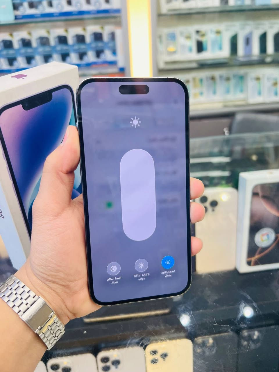 ايفون 14 برو ماكس بسعر 850 الف🔥🔥
ذاكرة 256 بطاريه 84 بلاديه جهاز لامفتوح ولا مصلح نضافه جداً عاليه وتر بروف نموذج m الأصلي تفحص الجهاز وين ميعجبك بالحاسبة كله نورمال✅✅ على حالة الوكاله
ملحقات كامله مع وصل ضمان من المركزه لمدة 5 ايام 🔥
بغداد/ البياع شارع 20 اسم المحل مركز حسان للموبايل 
***********
