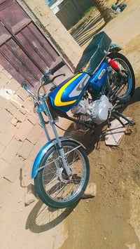 شباب هاي مديل 20نضيفه كلش ماعازيه برغي سعره مناسب 300وبيه مجال الطيبين...