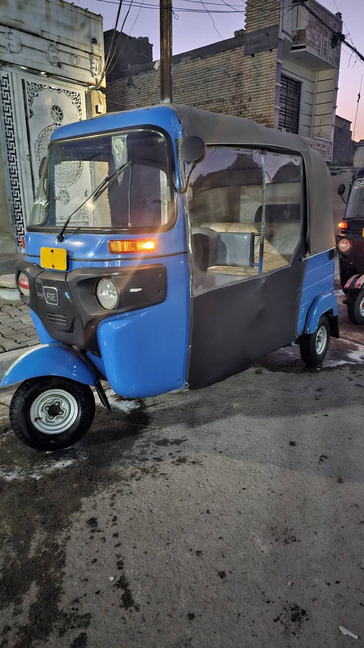 سلام عليكم 
تكتك للبيع عشرين شهر الثامن 
معمر دوس محرك بوشه وبستم  رقم نكليزي بسمي
مكاني الحسينيه ستفسار اتصل ***********
