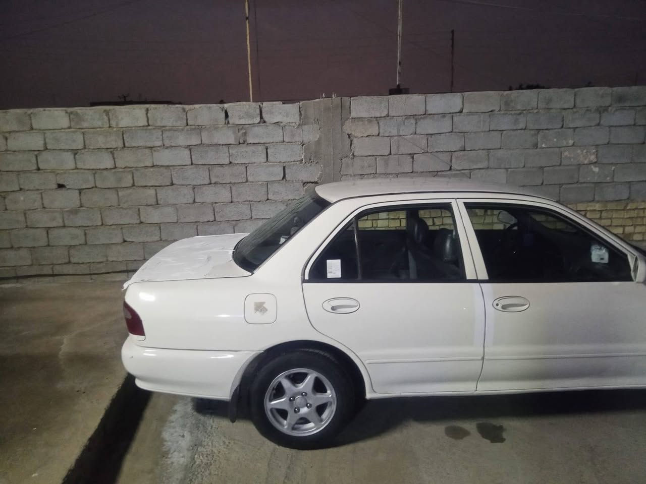 السلام عليكم
بروتون 2004 رقم بغداد الجديد  كير أوتوماتيك 
مكفول الكير ومحرك  تبريد ثلج وتدفئه خير من الله 
السعر 50$ وبيها مجال بسيط حك الجيه
مكان شاطئ التاجي قرب شارع الغاز
الاتصال ‏‪***********
واتساب ***********
