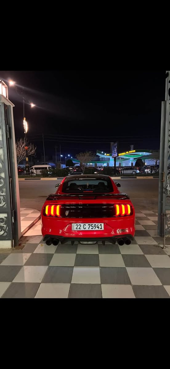 للبيع: فورد موستنك GT Premium موديل 2019 (خليجي) مكفوله كفالة عامة من كلشي حتى من شخط

* موديل: 2019
* الفئة: GT Premium
* وارد خليجي
* ممشى: 42,000 كم فقط
* محرك 5.0 لتر V8 تنفس طبيعي
* قوة 460 حصان
* ناقل حركة أوتوماتيك 10 سرعات
* دفع خلفي (RWD)
    (خمس وضعيات قياده)
     (اكتف اكزوز)
المواصفات:

* عدادات رقمية دجيتال (Digital Cluster)
* داخلية Premium مع إنارة داخلية متعددة الألوان (Ambient Lighting)
* مقاعد جلد كهربائية مع تدفئة وتبريد
* شاشة SYNC 3 مع Apple CarPlay وAndroid Auto
* تشغيل ذكي (بصمة) مع مفتاح ذكي
* كاميرا خلفية مع حساسات
* اختيار أوضاع القيادة (Normal / Sport+ / Track / Drag / Snow-Wet)
* إضاءة LED أمامية وخلفية
* جنوط أصلية

السيارة نظيفة جداً، ممشاها قليل، والفحص خير دليل.
للاستفسار والمعاينة التواصل على الواتساب او اتصل على رقم 
***********

