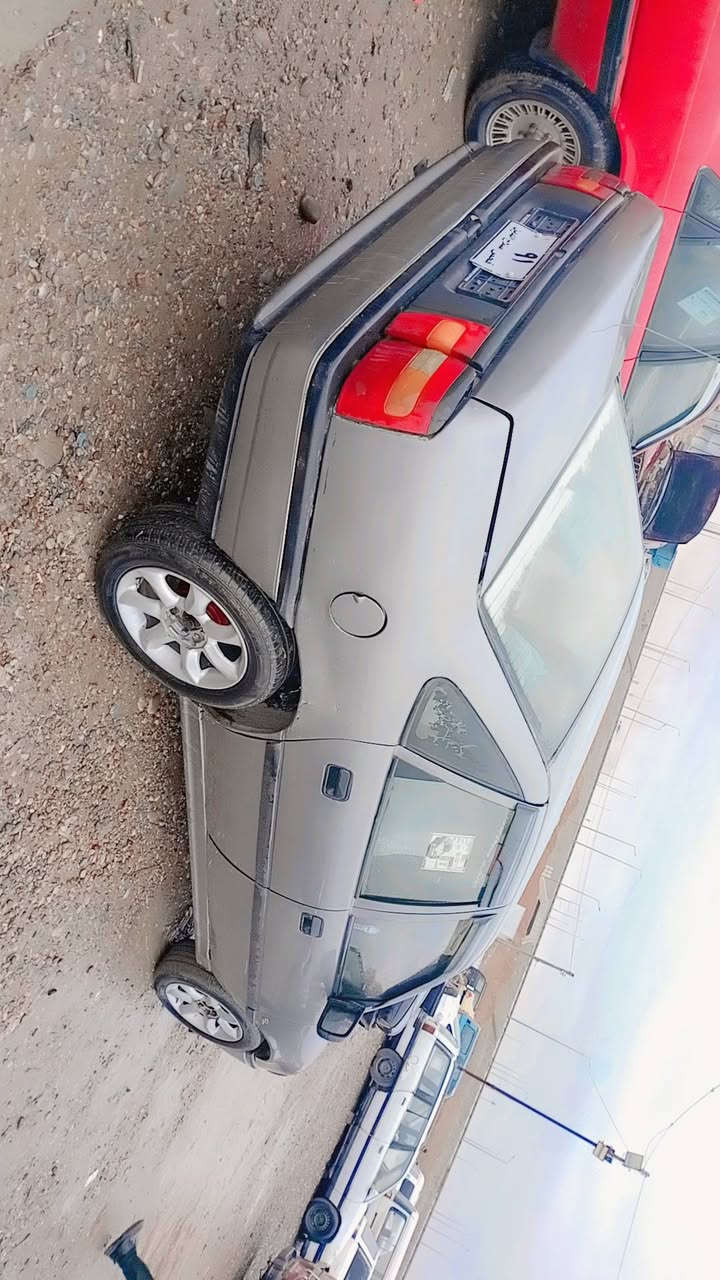 ئوبل فيكترا 1992ره قه م ئه سلى مه كينه 16قايش بان ئه وليات و وحاسيبه به شه رت ده حامي بو ده حامي به شه رت براوه وه ركه ران به شه رت بشت بيشي كه بسه كاره بأي كشت كياني به شه رت شوين هه ولير ***********
