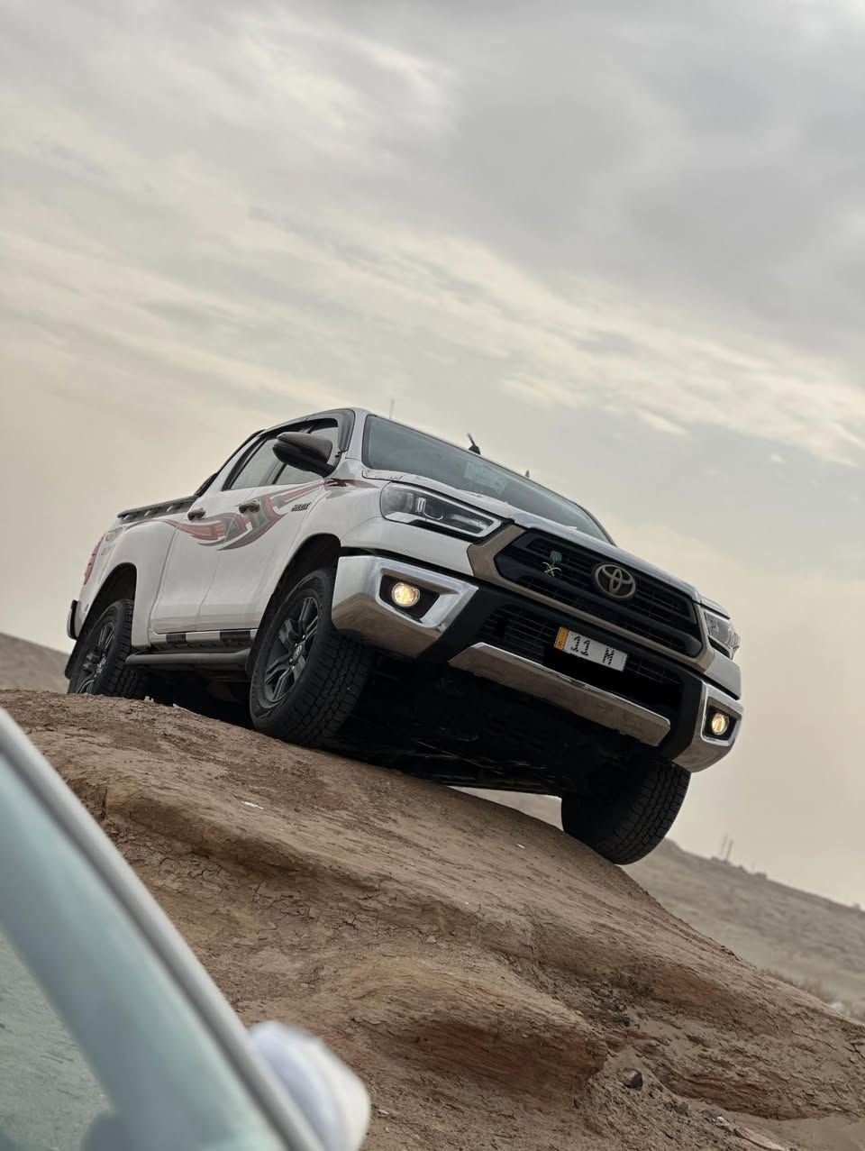 بسم الله الرحمن الرحيم 
هايلوكس كويتي مذهب 2023 
4X4 فور ويل 
رقم بغداد دولي 
السعر 318 بيه مجال بسيط كلش
***********
