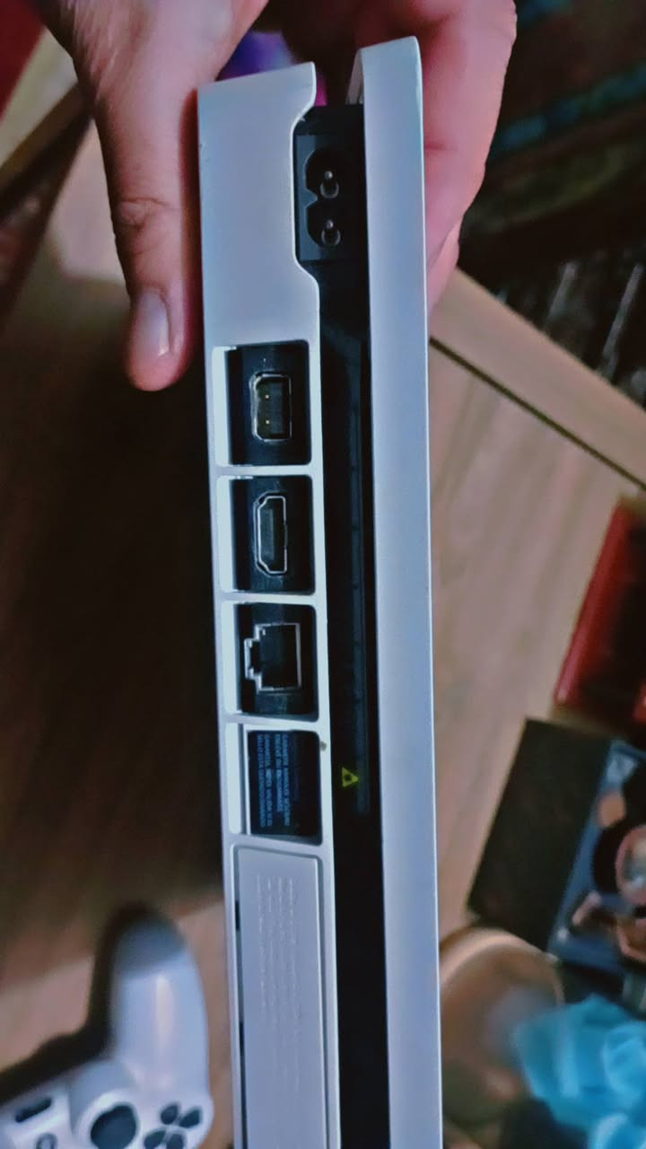 سلام عليكم سوني PlayStation 4 مهكر
كامل ملحقاته اصلية  لون ابيض جوستك مالته الاصلية كلشي موضح بلصور مهكر  نظام 12/52 ابو القرص ذاكرة 500 گيكا وبي العاب  واي ستفسار انا خادم  سعر 255


**إذا كنت صاحب هذا الإعلان وتريد حذفه لأي سبب، رجاءا أرسل رسالة إلى الدعم الفني**