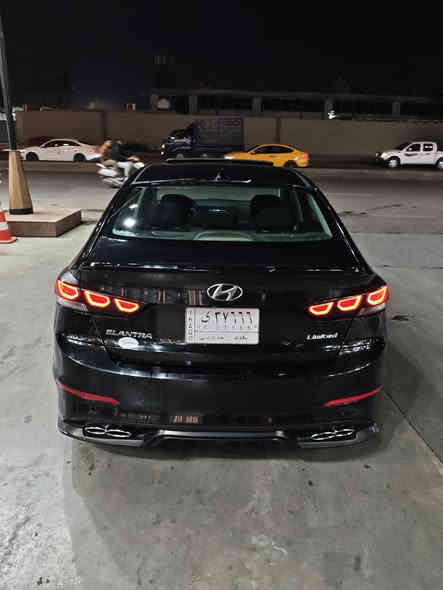 النترا 2017 LIMITED فول مواصفات 1/1
3 بصمات بس تشغيل وترحيب وصندوق ذكي 
رادار خلفي 
نقطه عمياء 
سستم صوت انفتني 
مانع انزلاق 
تبريد  شاشه منفصل 
شاشه.جبيره جي بي اس 
سلايت 
لايتات زنهون 
كشنات تدفئه اربع مقاعد 
كشن السايق كهرباء
تحكم سترين جهتين
مكينه دوش 2000

سياره مسويله بوليش جديد ومدبل دهن البارحه جاهزه 
ماشيه 98ml

(حادث السياره سطحي ربع البنيد صبغ فقط بارد بالجاملغ الامامي  طخه بالجاملغ الخلفي  ترجع ع بارد بس ممسويها  السياره ولا قطعه مبدله  ) حادث السياره مرفق بالمنشور 

رقم السياره بغداد (37666)  مشروع وطني باسمي تحويل ثاني يوم  
السعر :135 وبيها مجال 
العنوان بغداد شارع فلسطين 
الرقم:***********
