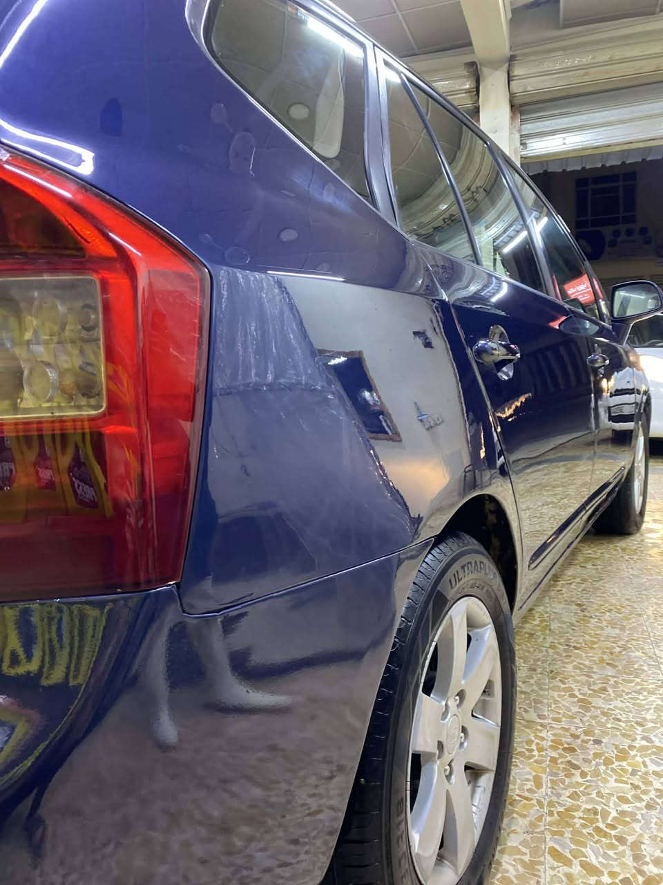 للبيع كيا راندو موديل 2009 مصبوغ احزام جير محرك طخم شرط تخم تاير جديد محرك 6 سلندر 2700 سنويه وهزاجديد السعر 78 بيها مجال ***********
