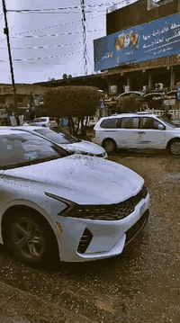 السلام عليكم كي فايف موديل 24  رقم بغداد المواصفات فول ما عده فتحه الضرر واضح بل سونار ماشيه ٢٤ السعر ١٨٢ وبيه مجال بسيط مكاني بغداد الشرطه الخامسه قرب جامع الكبيسي رقمي ***********
