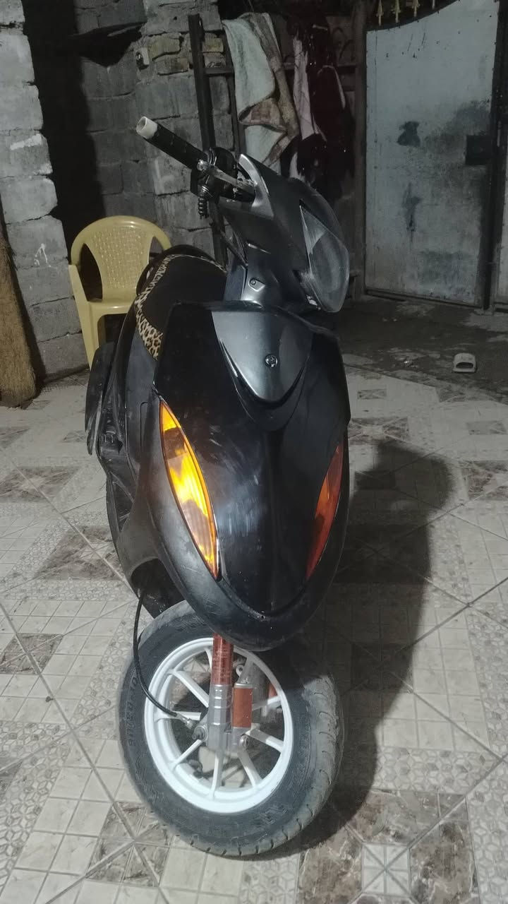 السلام عليكم دراجه ماكس عدله كهربايات كله شغاله بيه تزويد
شيال
قبق فلاوين 
قطره دهن
اوياله
يدات ابرك رياضيات 
صالنصه اف ام
سلف55
بوشة 55
دراجه ناقصه شغاطه المكان ديالى بعقوبة الجديدة شارع
الطبو  السعر 350 الرقم ***********
