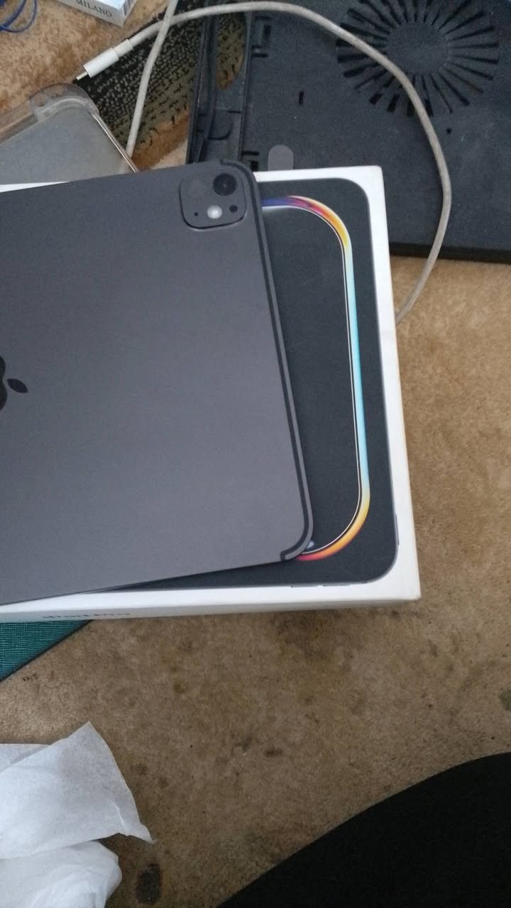 النوع : آبل
الفئه : ايباد M5

الجيل : الثامن

الحجم : ١١ انج

الاسم : ايباد برو 

اللون : رمادي 

الضمان : متبقي ١١ شهر

الملحقات : كامله✔️

لاصق حمايه : ✔️

حافظه : ✔️

البطاريه : 100

العنوان : حي ميسان قرب نفق المختار 

السعر : ١٣٥٠،٠٠٠ /مليون وثلاث مئه وخمسون الف دينار وبي مجال بسيط


**إذا كنت صاحب هذا الإعلان وتريد حذفه لأي سبب، رجاءا أرسل رسالة إلى الدعم الفني**