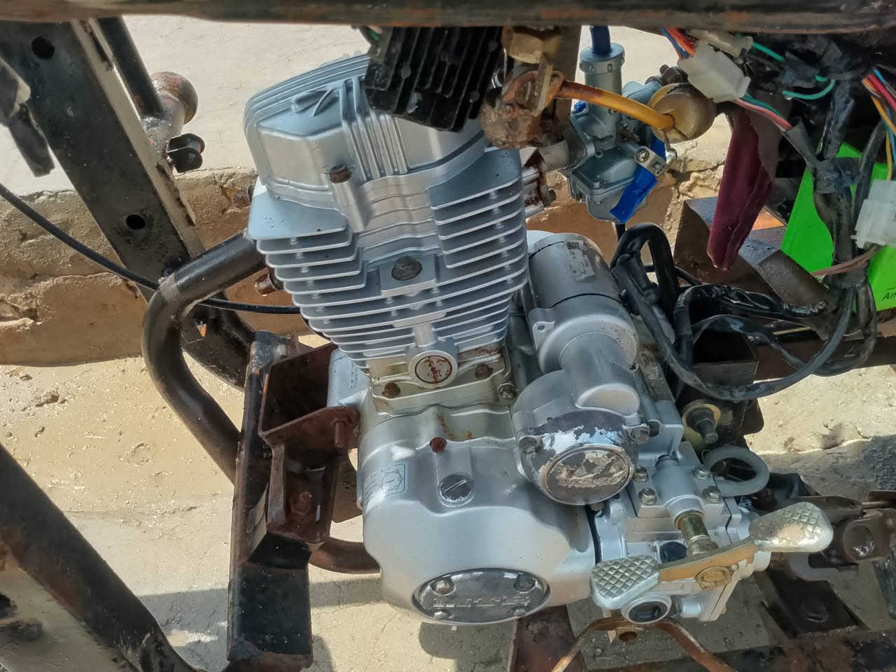 ستوتة للبيع مديل 14 شاصي امتيار اكسن كبس مكينة كير توني شادهن نكرة سلف  سعر 700 بيهة مجال مكاني سماوة  ***********
