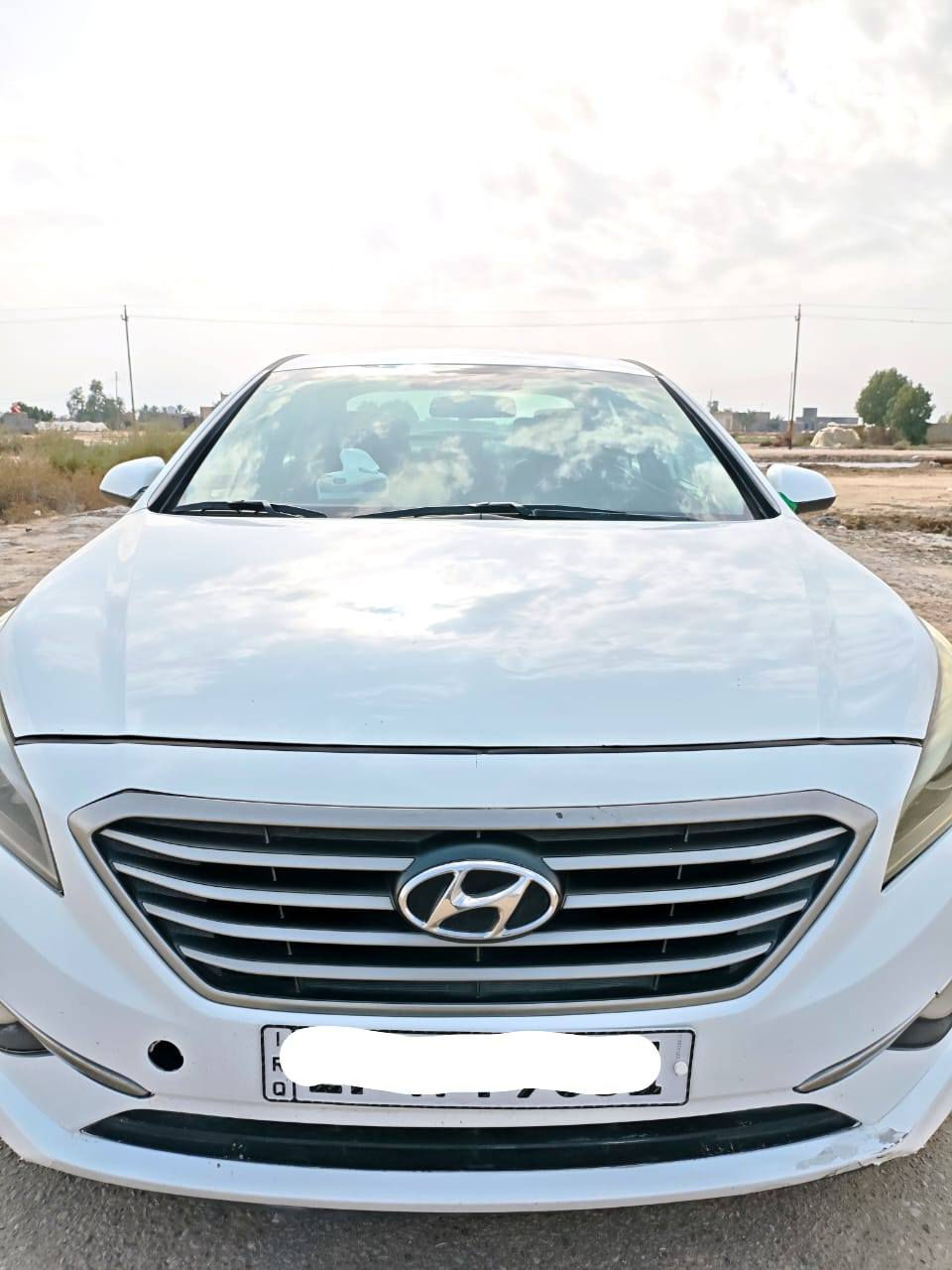 سلام عليكم 
للبيع فقط 
سياره سوناته موديل 2016 
سياره نظيفه مكفوله من العيب الشرعي 
بيه رشات تجميل بصيطه اثر تشليع الصبغ. 
گير ومكينه مكفول 
رقم السياره. ذي قار. انگليزي. 
مكان السياره. ذي قار. الغراف 
للتواصل. واتساب ***********
أتصال ***********
