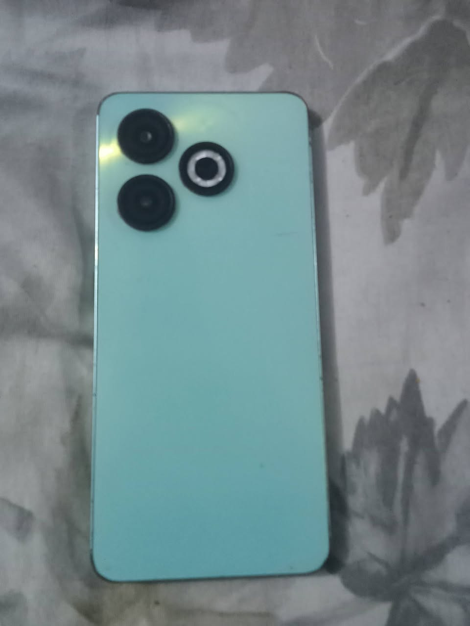 السلام وعليكم تلفون أن فنكس للبيع او مراوس تلفون نضيف كلة شغال المكان بعقوبة التحرير السعر 70وبي مجال  الاتصال على رقم ***********هاذا رقمي تصل ودلل
