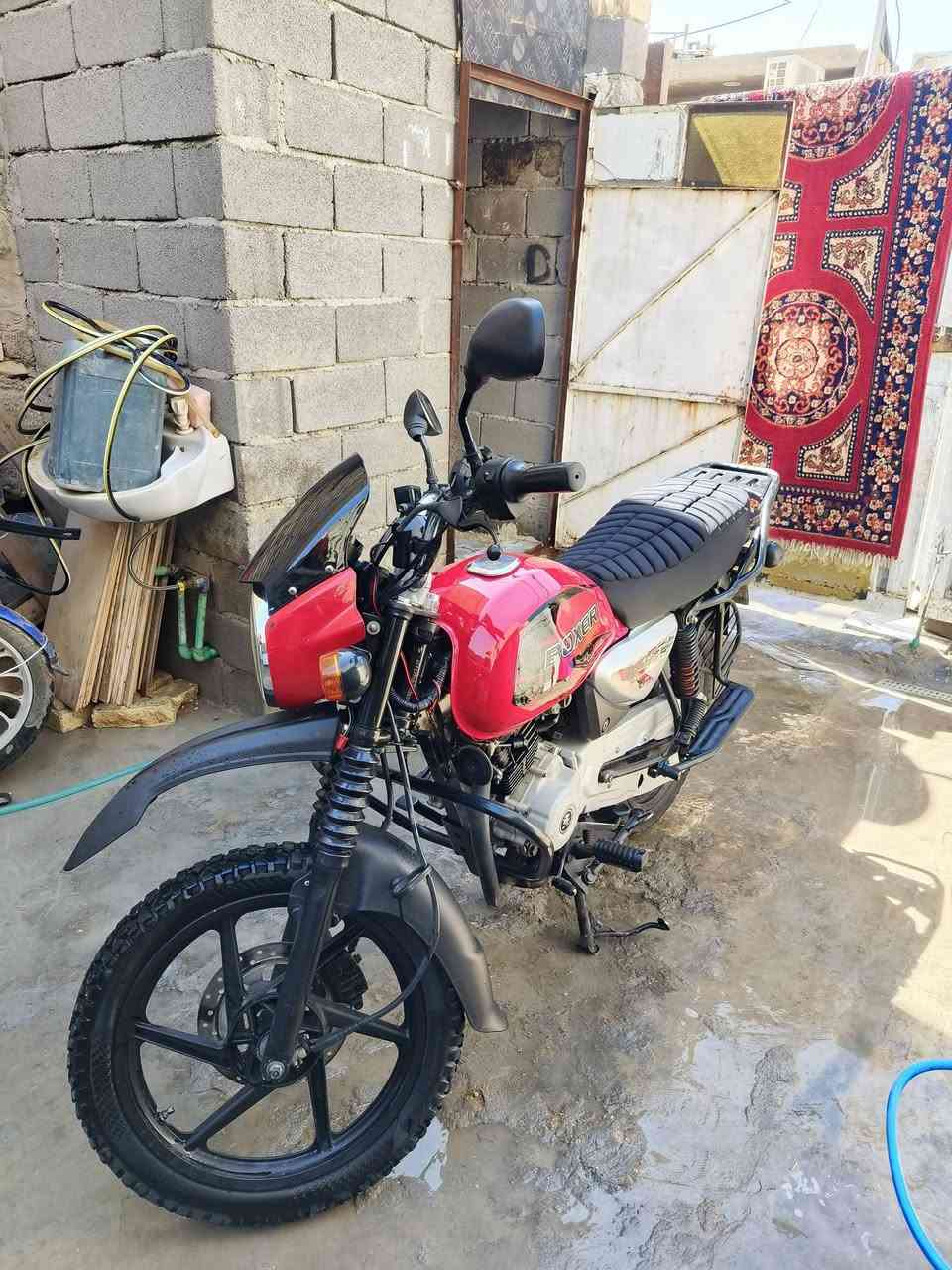 السلام عليكم اخوان للبيع دراجه بوكسر 2023 رقم بغداد بسمي الدرجه نضيفا كلش ماشيه 15 الف عارضها ب2600 وبيها مجال بسيط عنواني بغداد الامين الثانيه تواصل واتساب فقط ***********

