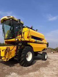 للبيع موديل 2015 وضع شركه مكينه مديومه وجاهزه رقم الهاتف 07832476219