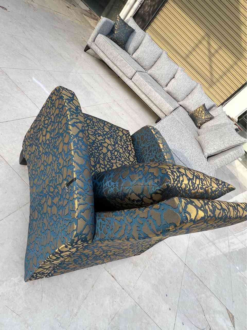 جديد 🕊️
ديزاين امريكي 🇺🇸 ماركة ( Ladin )
الكورنر ( 7 ) مقاعد مع كرسي 
قياس 290 في 250 
المقعد والضهر متحرك قابل للغسل ✅
السعر 675$ 
للاستفسار فقط  واتساب ***********
يوجود توصيل 🚚 بغداد 150.000 أربيل, العراق
