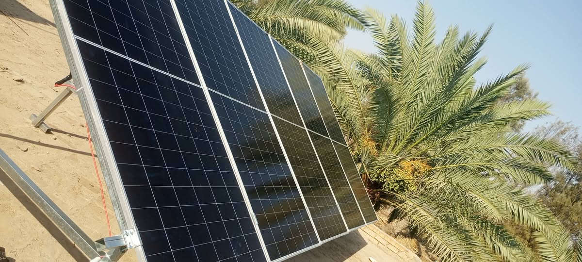☀️ تم بحمد الله نصب منظومة طاقة شمسية متكاملة ☀️

🔋 10 أمبير نهاري
🌙 10 أمبير ليلي لمدة 4 ساعات

✅ المواصفات:

🔹 إنفيرتر: شيساج Hybrid
🔹 القدرة: 6 كيلوواط
🔹 التصنيف: IP65 مقاوم للعوامل الجوية

🔹 البطارية: شيساج
🔹 السعة: 10 كيلوواط/ساعة
🔹 التشغيل الليلي: 10 أمبير لمدة 4 ساعات

🔹 الألواح: LONGi Hi-MO X10
🔹 قدرة اللوح: 650 واط
🔹 كفاءة عالية وأداء ممتاز

⚡ جودة مضمونة، أداء مستقر، وحل مثالي للتخلص من انقطاع الكهرباء.

📞 للاستفسار والحجز:
***********

👷‍♂️ إشراف وتنفيذ: المهندس محمد زياد
