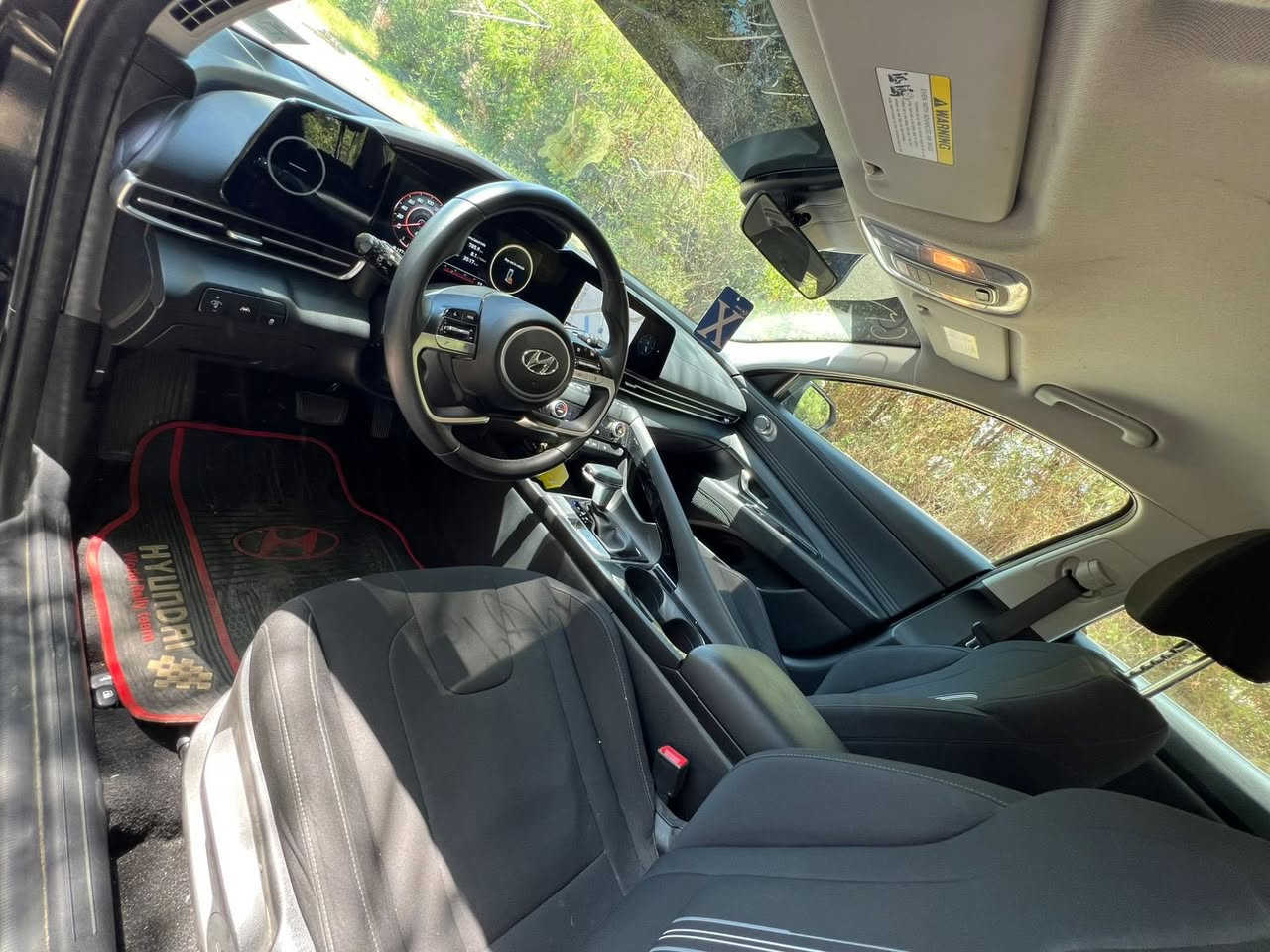 السلام وعليكم
النترا 2023 ماشيه 30mi
السعر :156  وبيها مجال
مواصفات (SEL)
تشغيل عن بعد
لد نهاري
بصمه ابواب
تحكم ستيرين
تحديد مسار
تدفئة كشنات
تبريد مناخين منفصل
اشارة ترحيب عند الاقتراب
اوتو هولد
سايد بريك بصمه
شاشه متصله
ثلاث وضعيات قيادة
Sport _ Normal_ Smart
رادار امامي وجانبي وخلفي

مكانها سريع حي العامل 
***********
