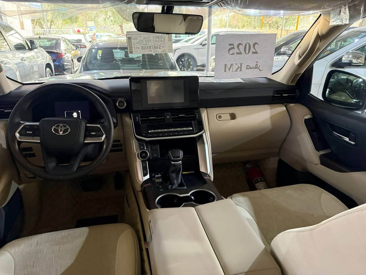 زيرو و مغلف كشنات  و ارضية جاهز 🤲🏻
لاندكروز 2025  ،ضمان تويوتا عراق
ماشية 600 كيلو  بحالة الزيرو
فئة السيارة/ gxr ,تنفس طبيعي
مرقم اربيل الدولي لوحة وسنوية 
شاشات وتطبيق ،
سلايد ،مقاعد جلد وكهرباء وتبريد 
شاحن وايرليس 
وباقي مواصفات لاندكروز المعروفة 
السعر 745$ وبيهة مجال بسيط
📍ديالى بعقوبة الجديدة / شارع جسر الشريف

*********** بعقوبة, ديالى
