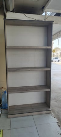 متاح رفوف خشب العدد 19 واحد الطول مترين ونص العرض واحد ونص تقريباً 077...