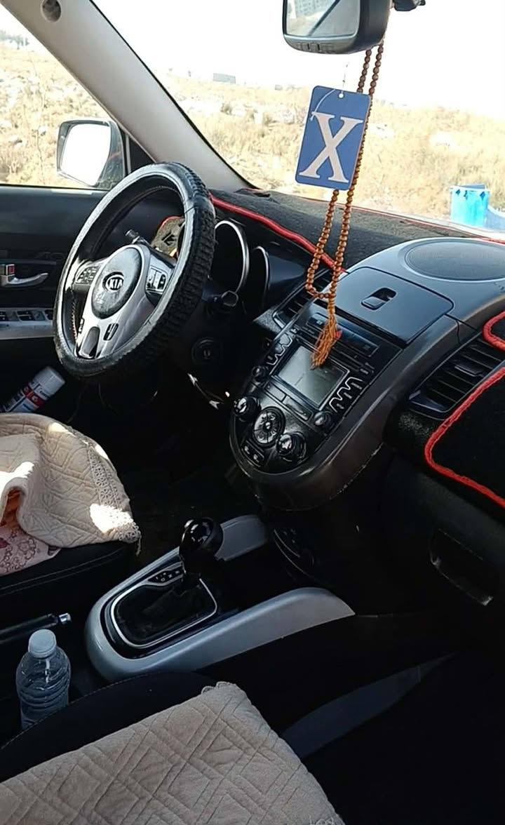 صول 2012
محرك 2000
وارد امريكي 
رقم إنكليزي بغداد باسمـي
حادثها جاملغ وشوية من البنيد
صبغ تجميلي (شخوط فقط) بدون حوادث
لا يوجد تبديل
الموقع: الناصرية / قضاء الشطرة
📞 ***********
السعر: 85 وبيهه مجال بسيط
