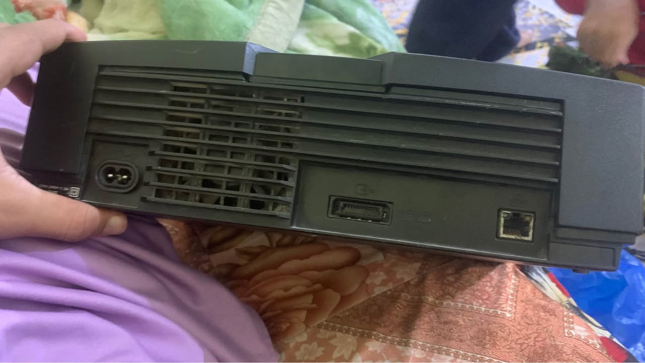 للبيع إكس بوكس أصلي قديم (Xbox Classic)
الجهاز شغال تمام ✅
وياه يد تحكم أصلية 🎮
مناسب للألعاب الكلاسيكية وذكريات الزمن الحلو
الحالة جيدة نسبة لعمره وبي تقريبا بل 15 لعبه
السعر مناسب 30 وبي مجال *********** ناصرية, ذي قار
