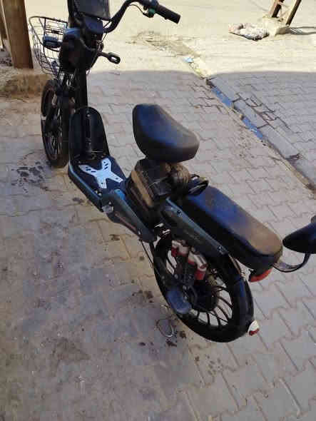 دراجة شحن عشرين نظيفة مكان بغداد المنصور السعر 175 كلها شغالة ***********
