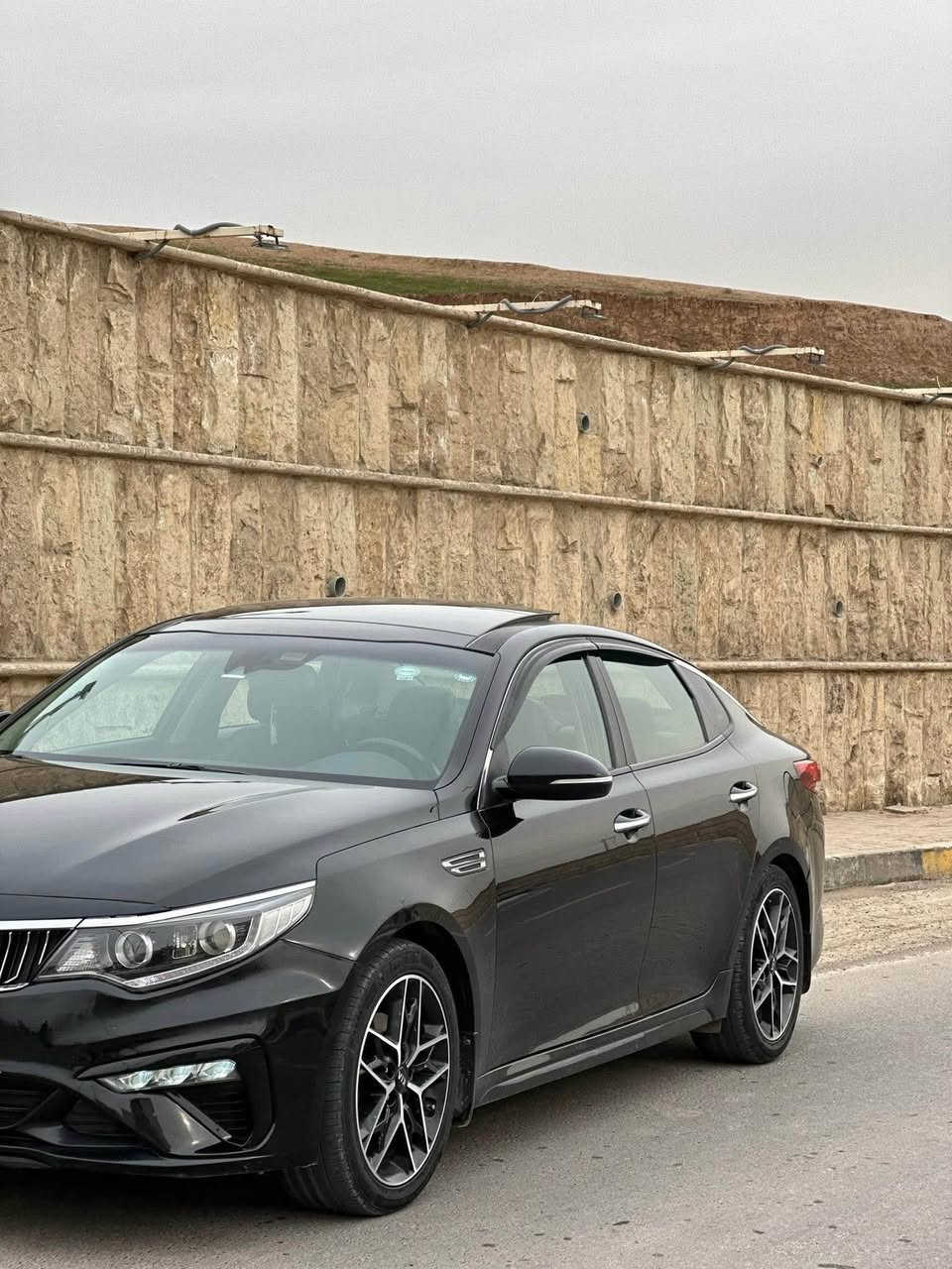 السلام عليكم

كيا اوبتيما وارد أمريكي

موديل ٢٠ 

هزه جديد 

سنويه جديد

شرط التحويل 

ماشيه ١١٠ الف ميل 

رقم دهوك 

.

الضرر

نص جاملخ صبغ ونص بوند صبغ 

شرط بدون دواخل بدون ايرباك بدون شاصي

شرط الفحص 

.

المواصفات 

بانوراما 

لايتات ليد 

بلاجتكور

كشنات جلد 

شاشه كبيره 

تدفئه كشنات 

رادار امامي 

حساس جانبي 

حساس خلفي 

اشاير بل مري 

تحديد مسار 

كروز سرعه 

وبقية المواصفات المعروفه 

.

الموقع الموصل حي الحدباء
السعر 155 وبيه مجال بسيط
*********** Singapore
