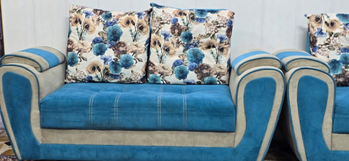 طخم قنفات نظيف 10 مقاعد قنفتين كبار وقنفة وسط وكراسي2 
العنوان القطاع السعر 500 وبيهن مجال قليل


**إذا كنت صاحب هذا الإعلان وتريد حذفه لأي سبب، رجاءا أرسل رسالة إلى الدعم الفني**