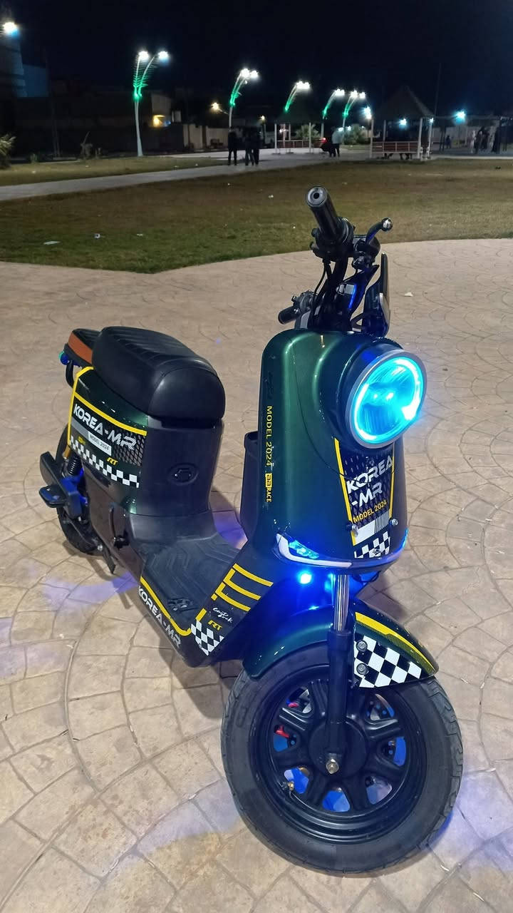 دراجه شحن (R11) السعر 500الف بيهه مجال نضيفه  موديل 2024 خمس بطاريات 2025 موجوده مراياتها هورن ومدكر خلفي مابيهه للتواصل واتساب ***********
