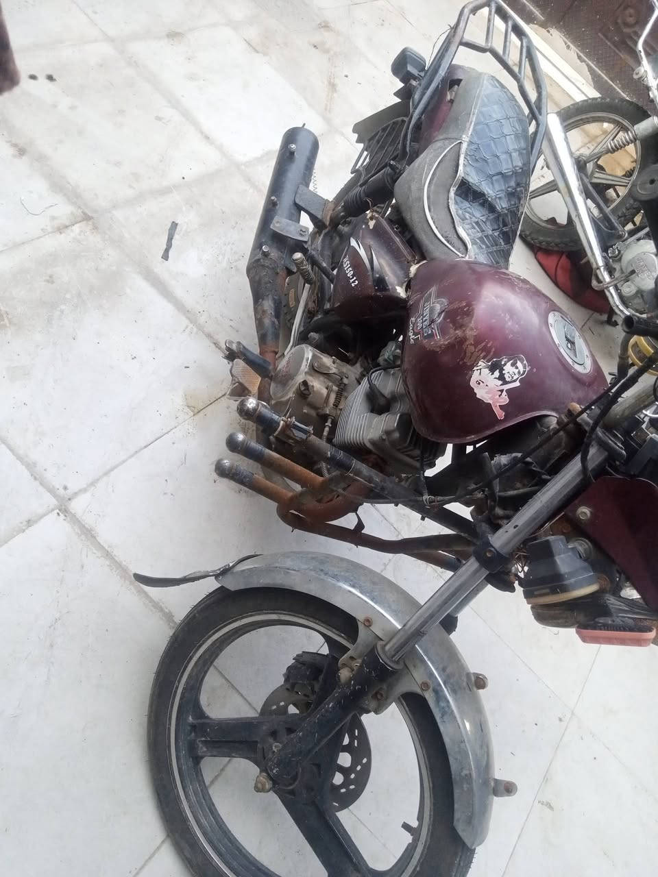 للبيع كهربائيات شغاله دراجه شرط هندر واحد فقط سلف كتف واكف ويله نضيفات تايرات زوج جدد كابريتر شرط اصليه جديد دراجه مال رزق سعر 300مجال قليل لشراي فقط ***********
