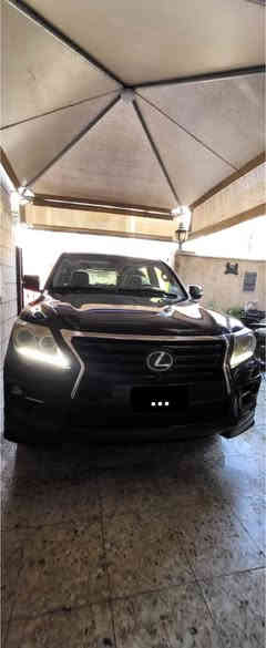 السلام عليكم
لكزز٢٠١٢لون اسود 

سياره نضيفه جداً ومعتنين بيها 

محرك كير كفاله وكلشي شغال بسياره

ومعروفه مواصفات الكزز 

مثل ما موضح بل صور وسونار السياره هم وي الصور 

ماشيه ٢٢٠ألف أصلي سعر375وبيها مجال بسيط ***********

مكان السياره بغداد حي اور
