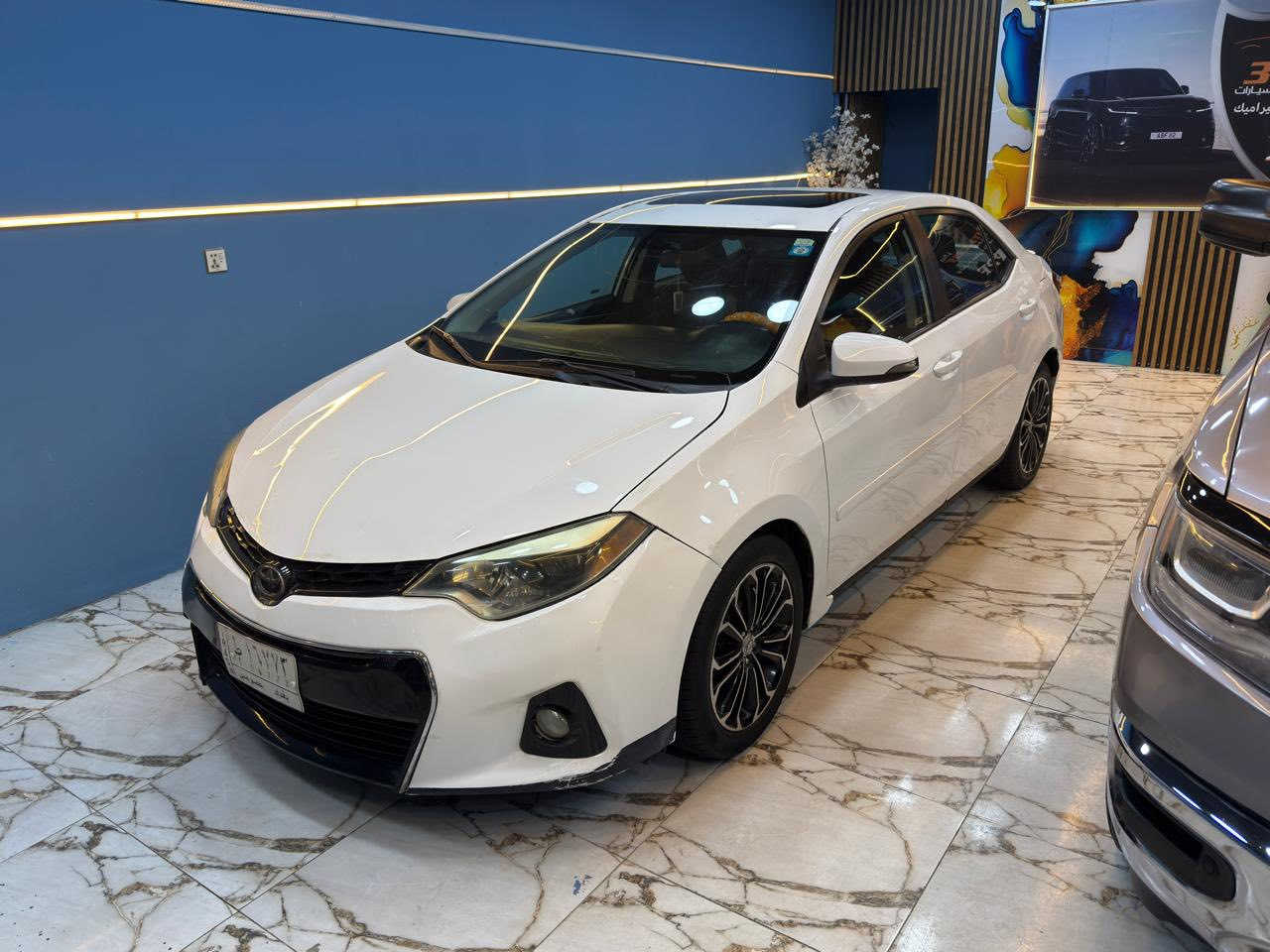 كورلا 2016
نوع sport 
ماشيه115 الف امريكي قابل للزيادة 
رقم بغداد مشروع وطني ب اسمي 
حادثها جنطه كامله مع جاملغ اثنينهن
سيارة نظيفة گير مكينة 
مكانها كربلاء
سعرها ١٢٣ وبيها مجال 
للاستفسار ***********
