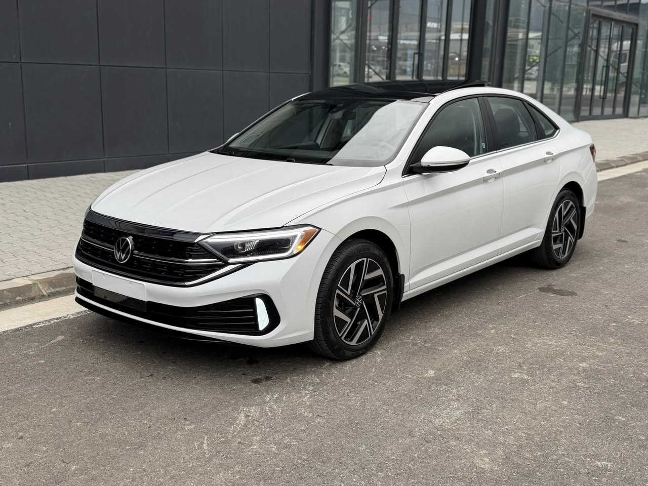 Jetta SEL  1/1   2024 
للبيع فقط 
فول مواصفات 
ماشيه 12 الف ميل 
كشن تدفئه و تبريد 
حجم المحرك 1500 توربو 
السياره بدون صبغ   فقط شويه PDR بلبنيت 
راديترات بلاديه 
ايرباك طاك و مبدل ببلادي 
سعر 185$ بدون تترقم شمالي فقط 
3VWGM7BU9RM076075        
***********
