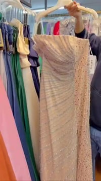 شروة فساتين سهره • ٢٠٠قطعة • عرض حرق