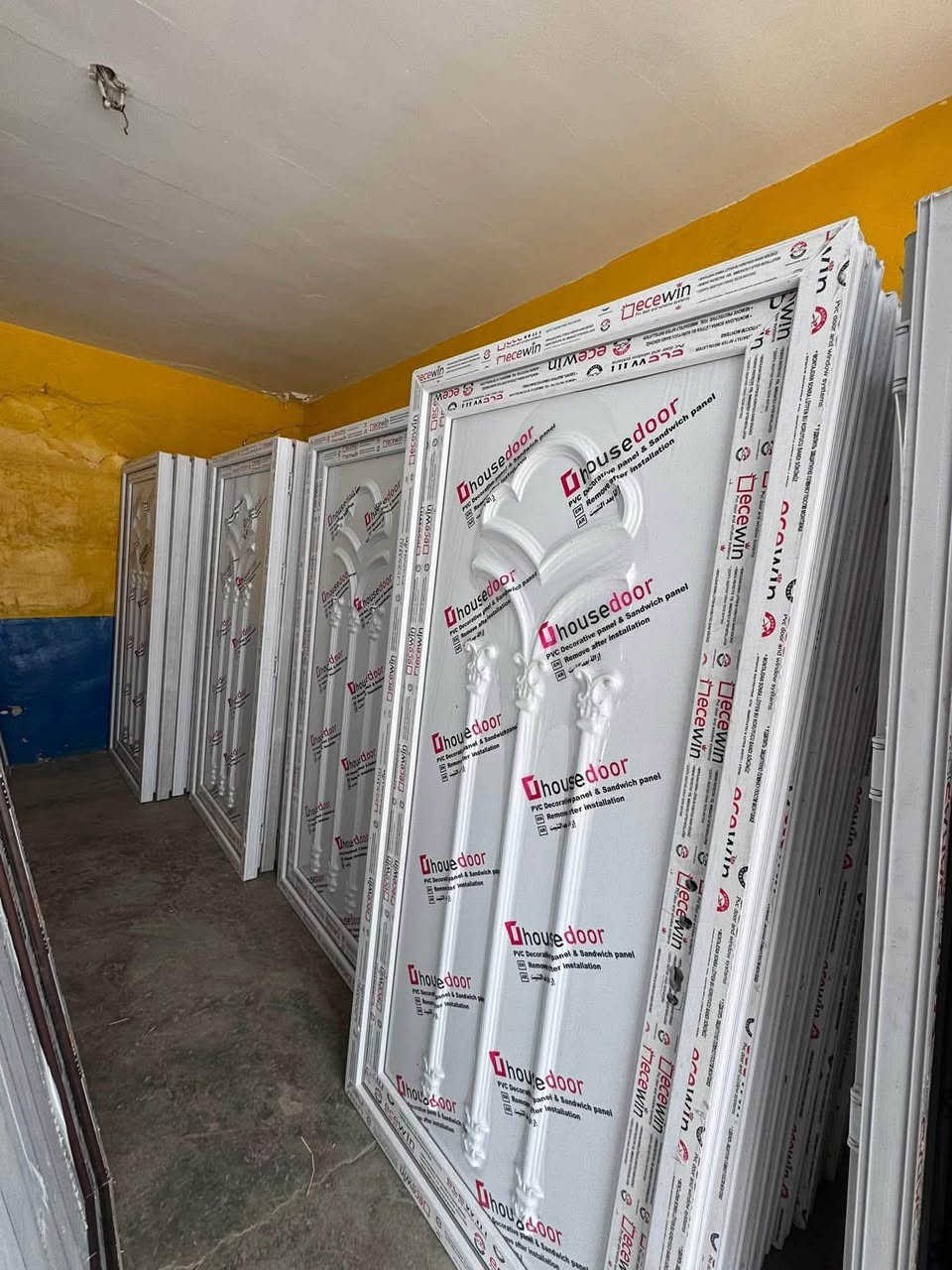 ***********
العنوان تكريت حولي الزهور مجاور مدرسة النضاميه 

متوفر ابواب pvc تركي الابيض السعر ٧٥ 
وابواب جوزي تركي اصلي مع الضمان السعر ٨٠ الف  
وابواب عراقي ابيض السعرر ٥٥
شبابيك بلاستك جوزي تركي الاصلي جميع القياسات
