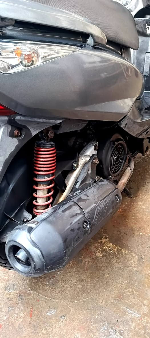 سلام عليكم ثعلب للبيع كفرات بلادي وختم واحد مكينه ناعمه جيب فيتر وفحص مكينه ما واكعه عليهاا سبانه كهربائيات كلهن شغالات هندر شغال كلشي بيهاا بلادي ودراجه منزله رمبه قبل 5اشهراو  تقريباً او دراجه كابريتر مو نوزل رقم الهاتف *********** الرقم بيه واتساب تكدر تتصل وتدلل السعر 800......مكاني بغداد البياع
