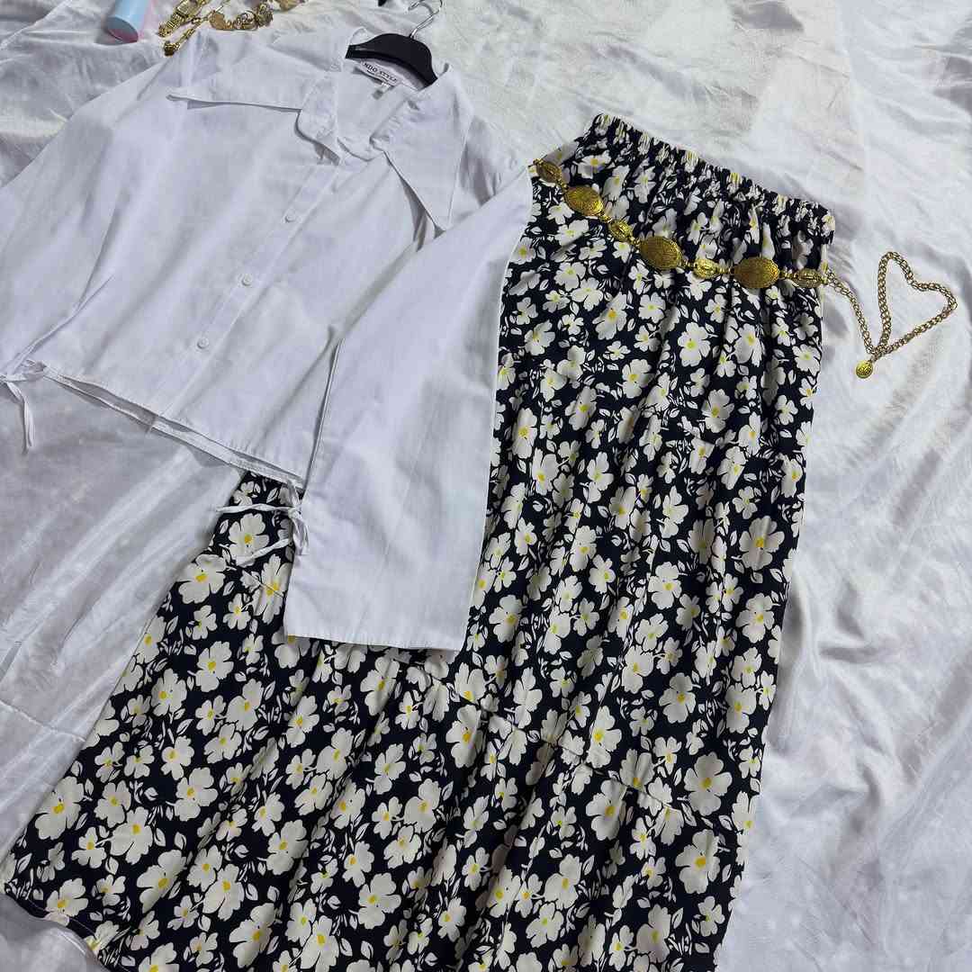 اوتفت صيفي قميص وتنوره بـ25 الف فقط💞🌸✨⁩
…..
قميص قياساتs,m,l,xl
طول تنوره كامل 100cm 
فري سايز التنوره 
…..
‌‎توصيل جميع المحافظات العراقية ٥ الف


**إذا كنت صاحب هذا الإعلان وتريد حذفه لأي سبب، رجاءا أرسل رسالة إلى الدعم الفني**