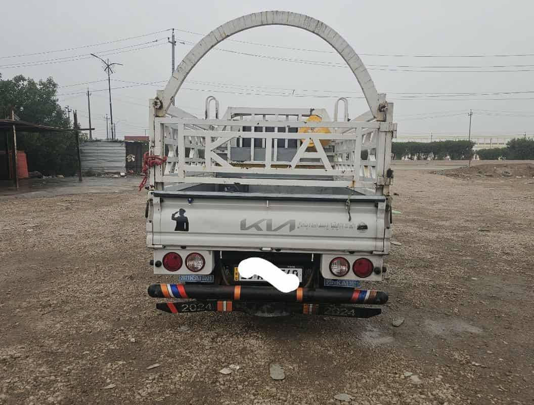 سلام عليكم اخوان كيه موديل 2021  كفاله عامه  رقم قادسية سياره نضيفه من فضل ربي المكان السماوه الرميثة رقم الموبايل ***********
