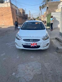 اكسنت خليجي 2016 محرك 1400  بيها طخه بباب السايق و مصلحة محرك كير بحال...