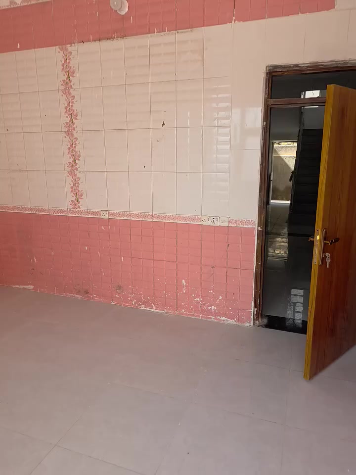 السلام عليكم
بيت حي اور الثانيه 
مطلوب مبادره ٧٣ مليون 
القسط الشهري ٣٩٠ الف 
للاستفسار الاتصال على الرقم ***********
