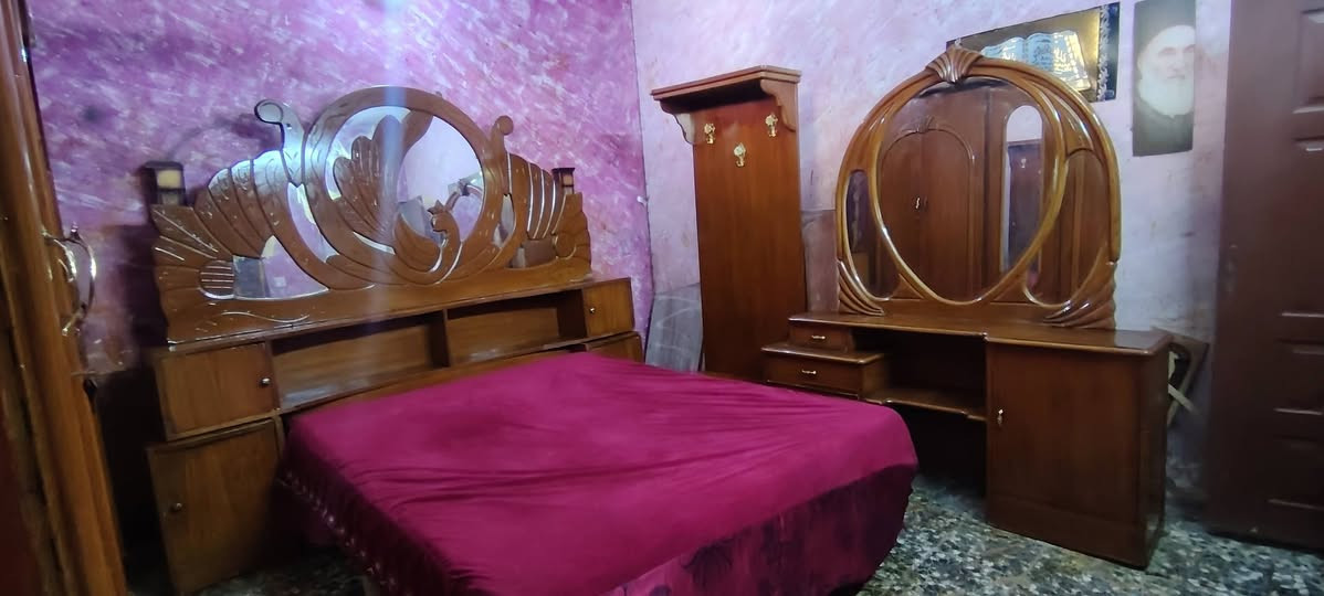 غرفه صاج عراقي نضيفه 5 ابواب السعر 350 ألف المكان الحسينيه الراشديه بغداد بوجد توصيل بل اجره التواصل على الرقم ***********
